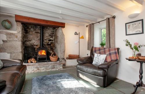 Carnmenellis House | The Farm House