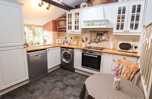 Coniston Cottage | THE FARMHOUSE, family friendly, with open fire in Coniston