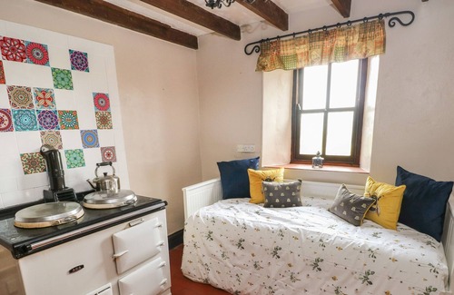Llandysul Cottage | THE FARMHOUSE, family friendly, with open fire in Brynhoffnant