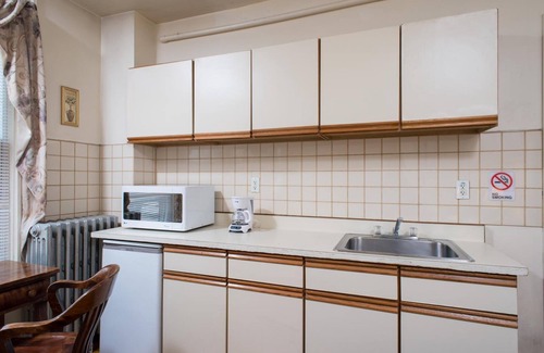 Allston Hotel | The Farrington Inn