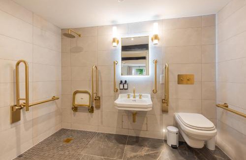 Woodstock Hotel | The Feathers Hotel