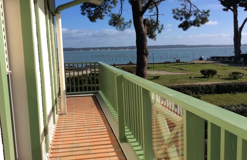 Cap-Ferret Apartment | The feet in water,