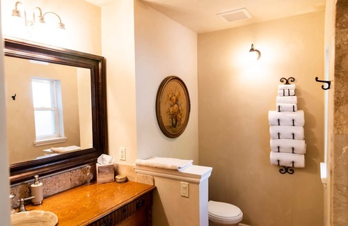 Twin Falls Bed & Breakfast | The Fillmore Inn - The Garden Room