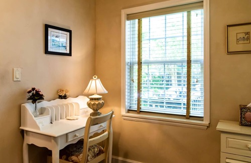Twin Falls Bed & Breakfast | The Fillmore Inn - The Garden Room