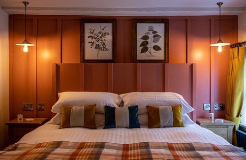 New Forest District Bed & Breakfast | The Filly Inn