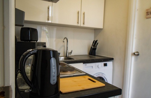 Huddersfield Apartment | The Firdaus Hideaway