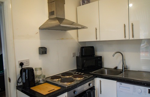 Huddersfield Apartment | The Firdaus Hideaway