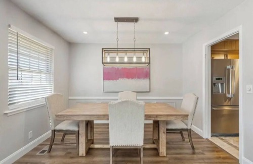 South Tulsa House | The Flag House: Updated and Central to Everything
