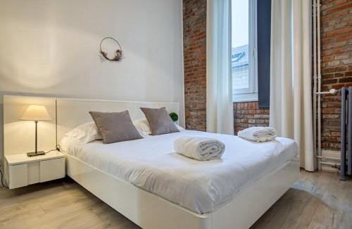 Quartier Pasteur Apartment | The Flaubert flat and car park in the town centre