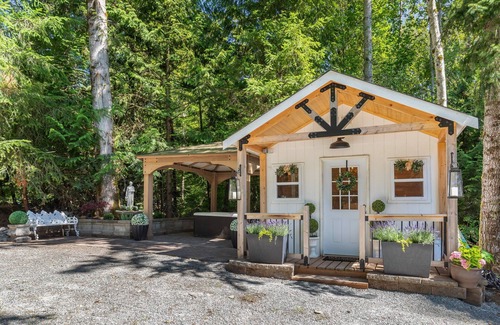 Mount Vernon Cabin | The Forest Estate Cabin in Mount Vernon WA