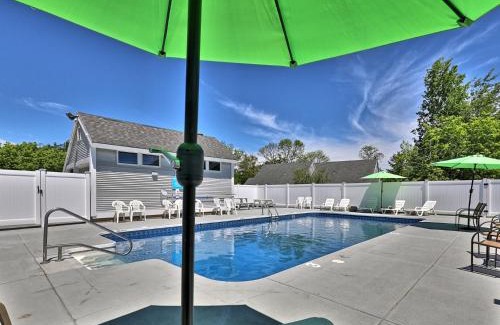Killington House | The Forest Fun Suite - 2RM-2BA Condo, Pool, Bus, King Bed, 2 Sofa Beds, Fireplace, Ski Rental Deals