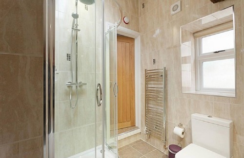 Bonsall Bed & Breakfast | The Fountain Tea Rooms B&B