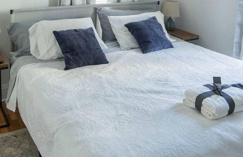 Manhattan House | The Four Seasons Retreat KSMAHU1604