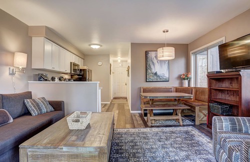Breckenridge Condo | The Foxes Den is a lovely Wildwood Suites Condo that won't disappoint!