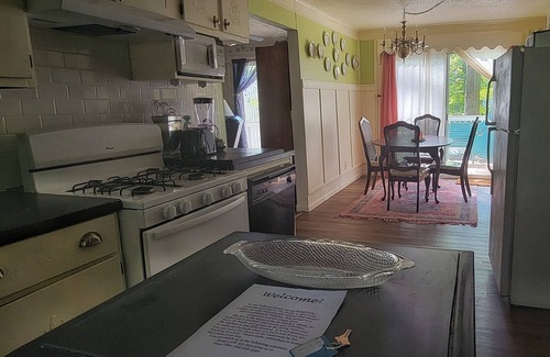 Pullman House | The "Frolic"