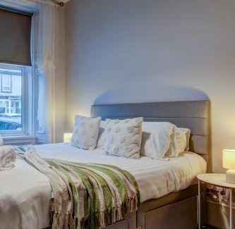 Troon Apartment | The Fullarton - Coorie Doon Stays