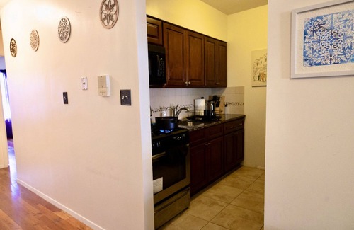 Bedford-Stuyvesant Apartment | The Gallery 2 Bedroom Apt - 20 minutes to Manhattan
