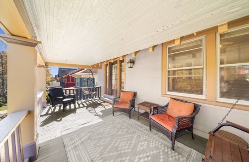 Midtown - Westport Apartment | The Gallery - Beautiful 2BD/1BA Westport Apartment with Balcony