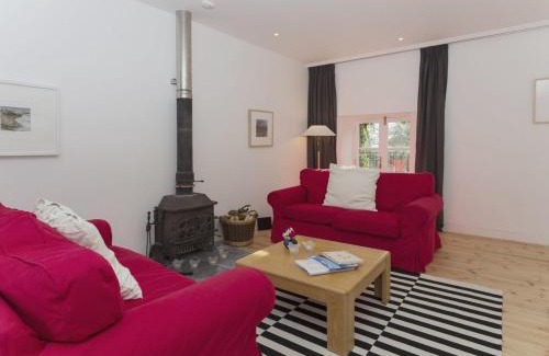 Kingsbridge House | The Gallery
