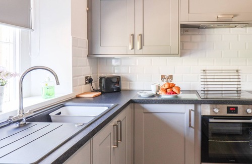 Carlton-in-Cleveland Cottage | THE GARDEN HOUSE, family friendly, with a garden in Hutton Rudby