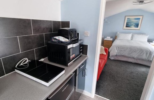 Holt Apartment | The Garden Suite Holt
