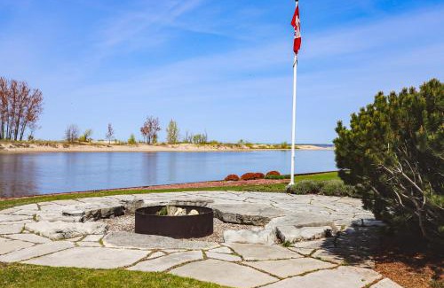 Wasaga Beach House | The Gardenhouse Cottage One