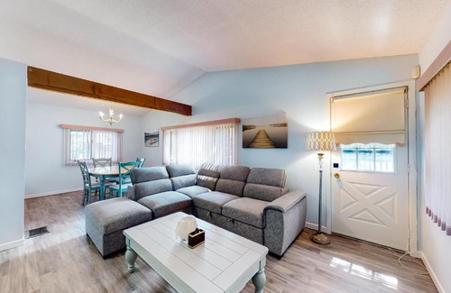 Wasaga Beach House | The Gardenhouse Cottage One