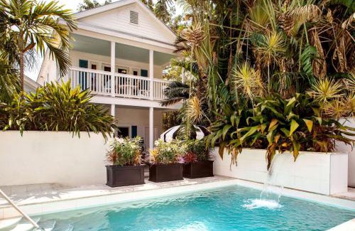 Downtown Hotel | The Gardens Hotel