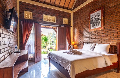 Gobleg Bed & Breakfast | The Garuda Hotel & Restaurant