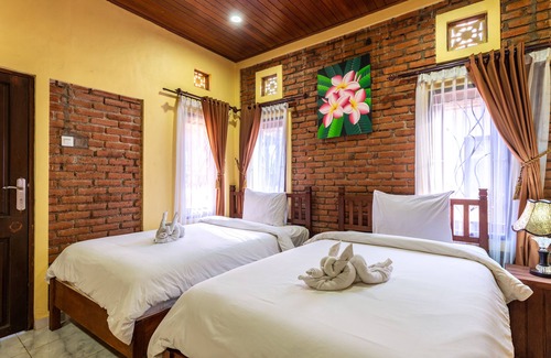 Gobleg Bed & Breakfast | The Garuda Hotel & Restaurant