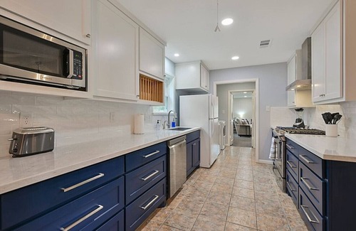 Camelot Apartment | The Gathering Place ~ Aggieland Vacation Rentals