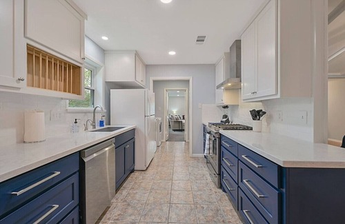 Camelot Apartment | The Gathering Place ~ Aggieland Vacation Rentals