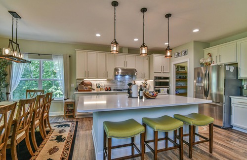 Black Mountain House | The Gem: Gated Luxury Mtn Home - Hot Tub/Sauna/Basketball/EV Charger/Hiking