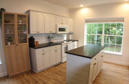 Mount Airy House | The Gentry Hideaway, A Private Mayberry Retreat
