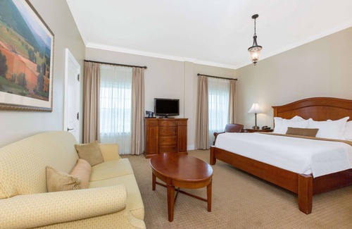 Old Town Winchester Hotel | The George Washington Hotel, A Wyndham Grand Hotel