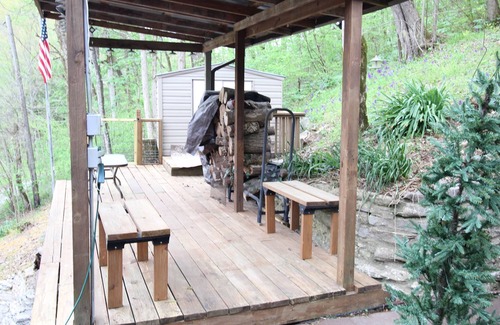 Smithville House | The Get Away - Sleeps 11