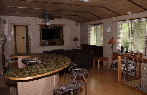 Smithville House | The Get Away - Sleeps 11