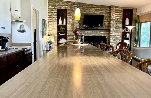 Travis Landing House | The Getaway a peaceful retreat with expansive views of Lake Travis