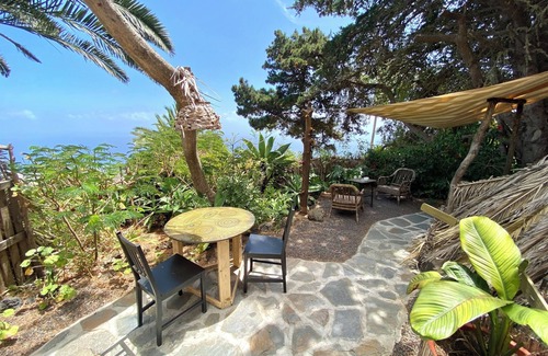 Villa de Mazo Apartment | The Glamping, studio tent with bathroom, extra kitchen room, terrace.