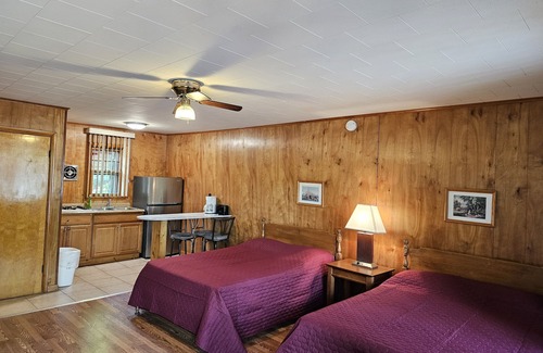 Lake George Cabin | The Gold Eagle Cottage 2