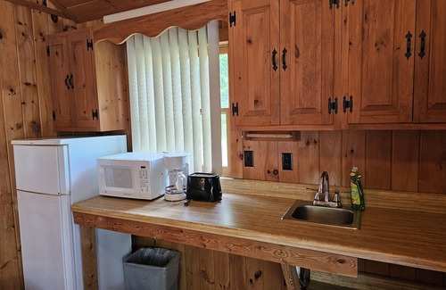 Lake George Cabin | The Gold Eagle Cottage 16