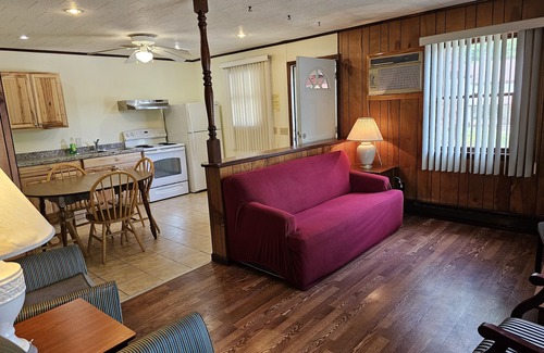 Lake George Cabin | The Gold Eagle Cottage 1