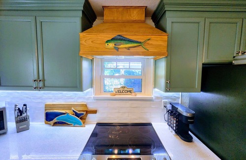 Flagler Beach House | The Golden Hour Cottage: a block & a half to the beach & 1 mile to downtown!