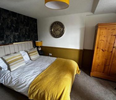 Leyburn Hotel | The Golden Lion Hotel