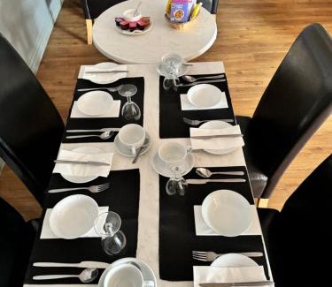 Leyburn Hotel | The Golden Lion Hotel