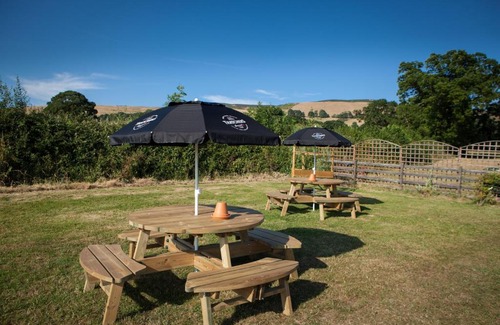 Llangynhafal Hotel | The Golden Lion Inn