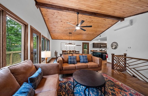 Beech Mountain House | The Golden Retreat - Beech Mountain, pet friendly, firepit