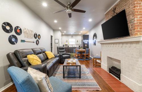 Chickasha House | The Good Vibes House in Chickasha, OK!