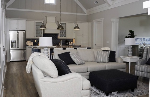 Lake Oconee Cottage | The Gorgeous Starboard Cottage at Cottage Cove at Lake Oconee!
