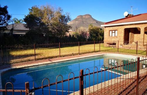 Graaff-Reinet House | The Graaff-Reinet Suites